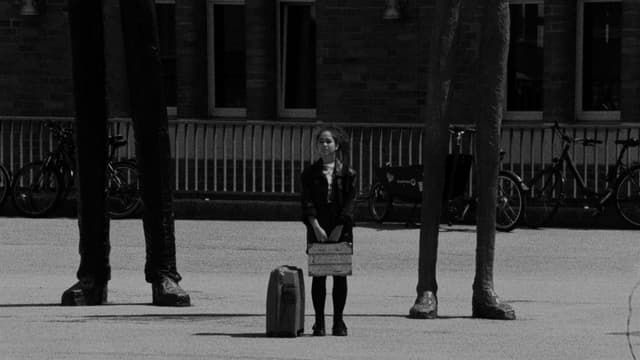 Still 02