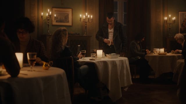 Still 03